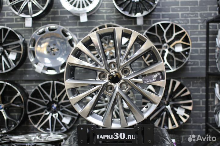 Новые литые диски R17 5x114.3