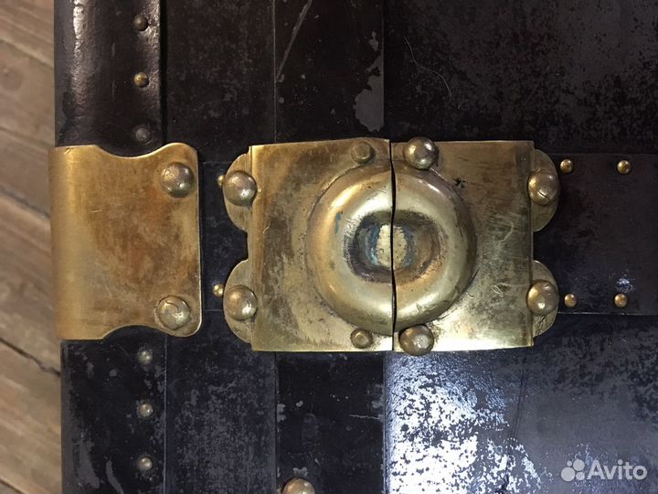 Чемодан сундук