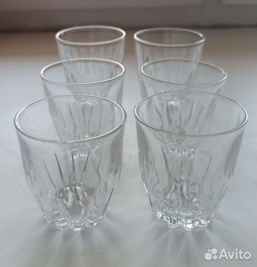 Стакан стекло, стопки хрусталь, чашки фарфор