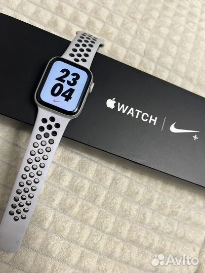 Часы apple watch 4 40 mm nike