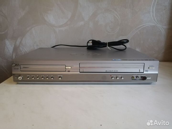 DVD /VHS плеер LG DC488
