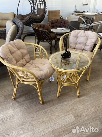 Стол с 2 креслами