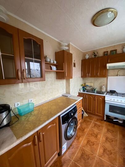 Комната 42 м² в 3-к., 5/9 эт.