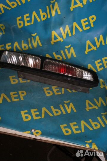 Задний фонарь Nissan Cube