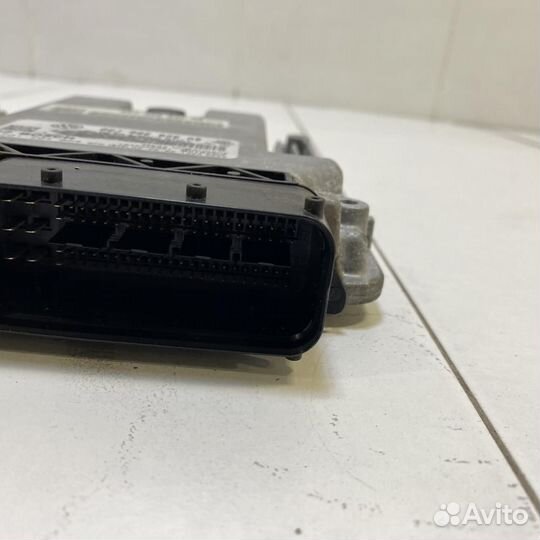 Блок управления двигателем Volkswagen Tiguan 5N1 2