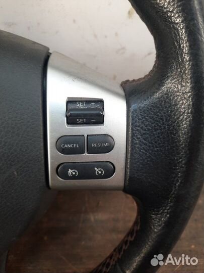 Рулевое колесо Nissan Note хэтчбэк 5 дв. 1.4