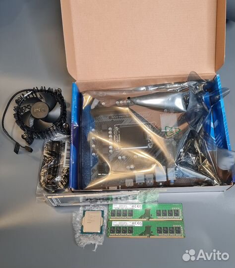 Комплект i3 12100 с графикой/H610/16 GB/Кулер