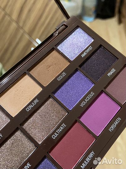 Палитра теней Revolution