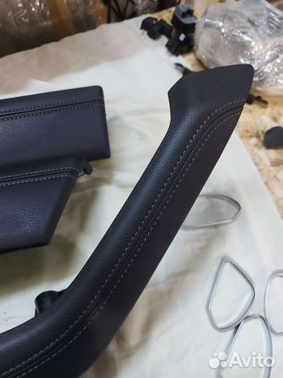 Подлокотник задней двери VW Passat B8