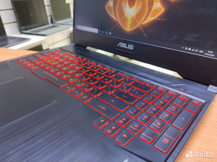 Игровой Asus TUF Ryzen 5/RX 560X 4 Gb/8 озу/SSD