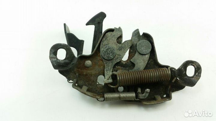 Замок капота Nissan Bluebird Sylphy TG10