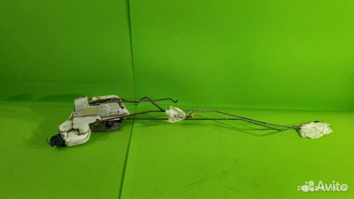 Замок двери передний правый Mitsubishi Galant 8