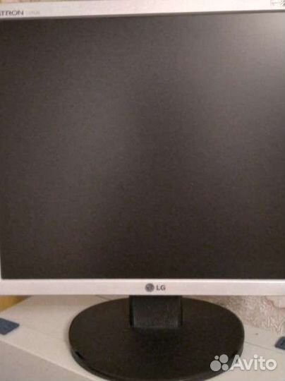 Монитор LG flatron