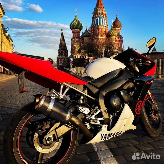 Ямаха R 1