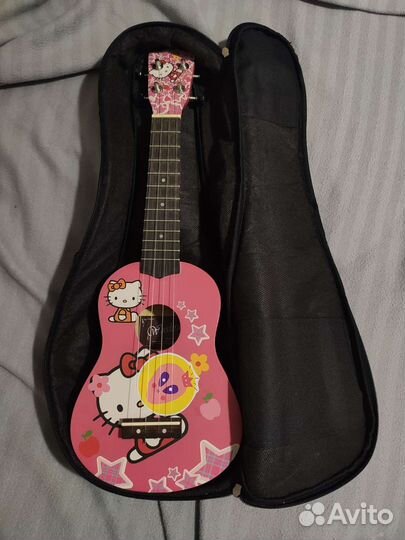 Укулеле сопрано с чехлом