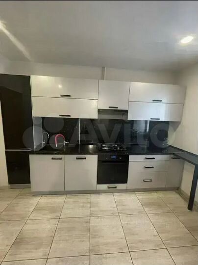 4-к. квартира, 89 м², 1/9 эт.