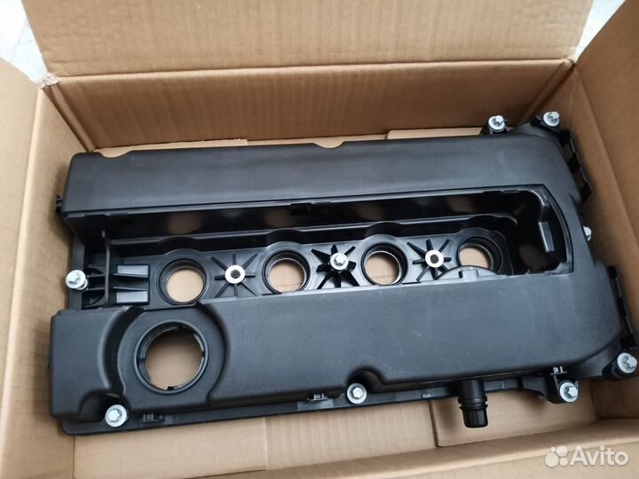 Клапанная крышка Опель Шевролет XER движки