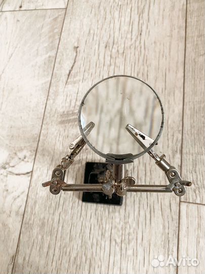 Лупа с зажимом для пайки