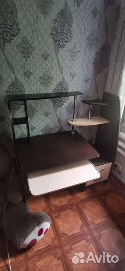 Компьютерный стол