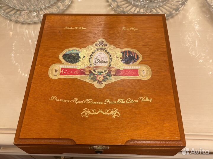 Хьюмидор коробка из под сигар