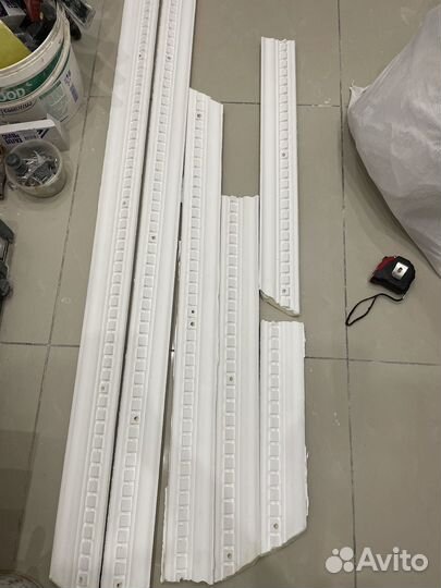 Полиуретановые карнизы gaudi decor б/у