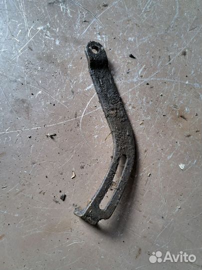 Кронштейн генератора Hyundai Sonata 3