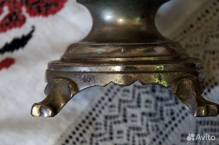 Старинная шкатулка и самовар