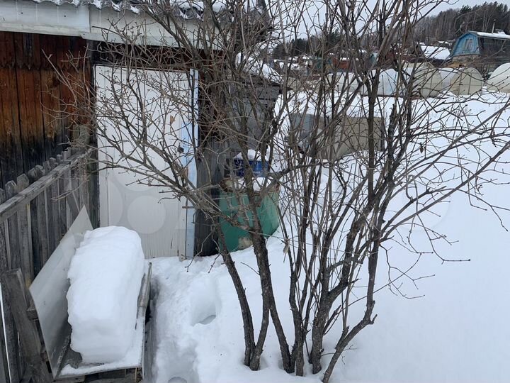 Дача 20 м² на участке 4 сот.