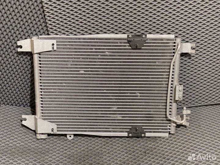 Радиатор кондиционера Nissan X-Trail 2007) новый