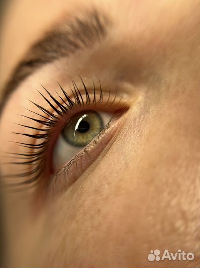 Архитектура бровей и ламинирование ресниц