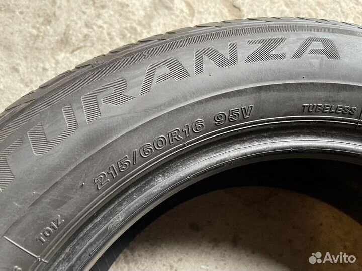 Bridgestone Turanza T001 215/60 R16