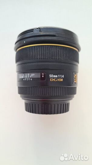 Объектив на Canon Sigma AF 50 mm f/1.4 EX DG HSM