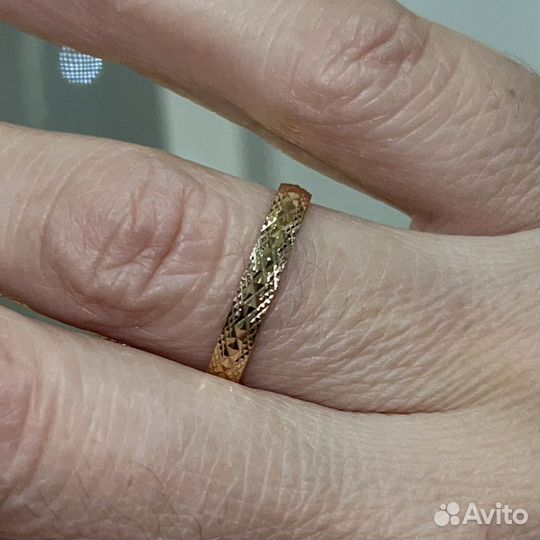 Кольцо обручальное 17,5 золото 585 вес 2,04