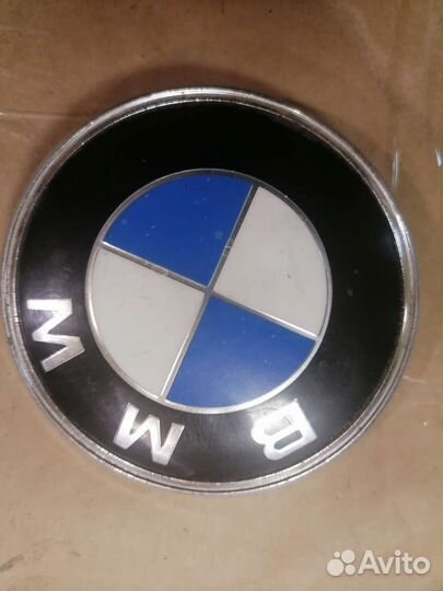 BMW знак оригинальный