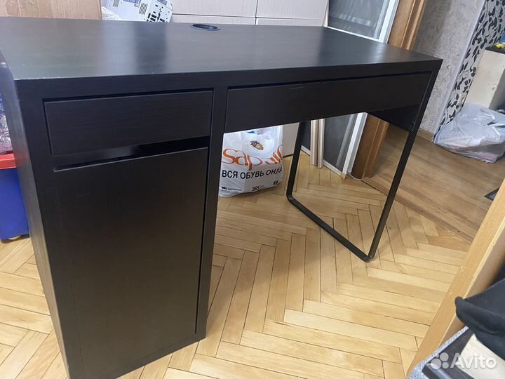 Письменный стол IKEA