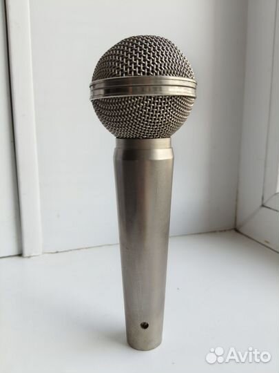 Винтажный микрофон Akg d170e