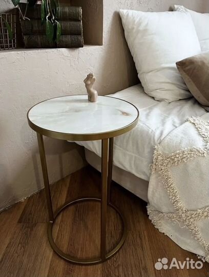 Стол журнальный мраморный