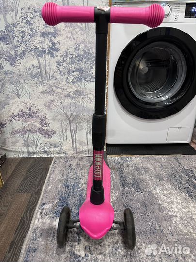 Самокат трехколесный