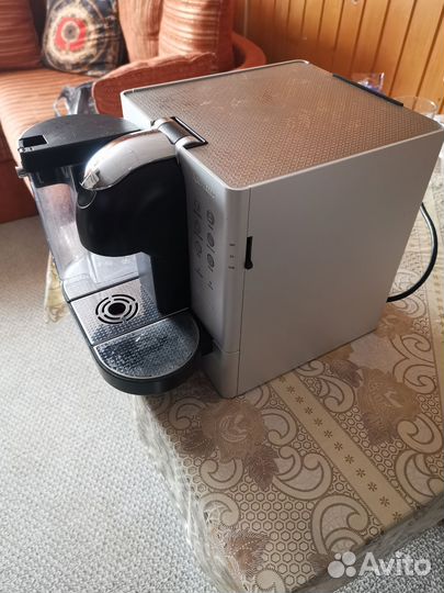 Кофемашина delonghi nespresso EN 720 M