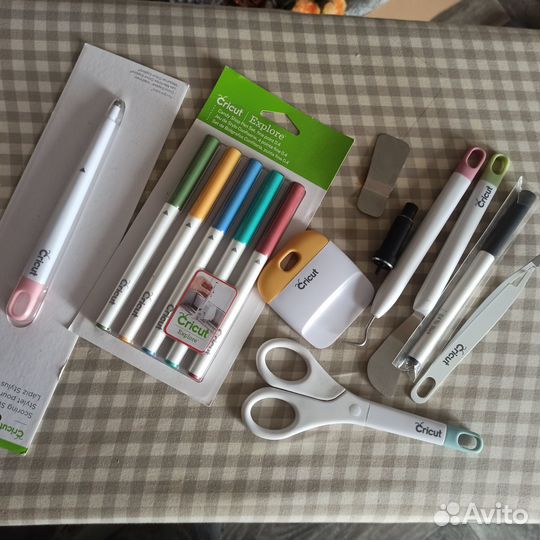 Плоттер Cricut Air2