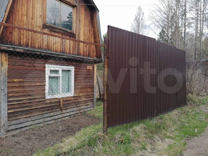 Дача 20 м² на участке 5 сот.