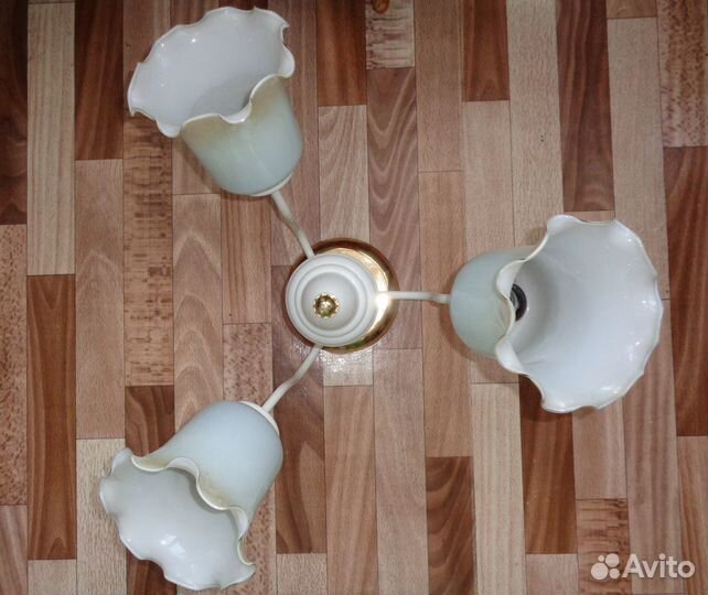 Люстра трёхрожковая