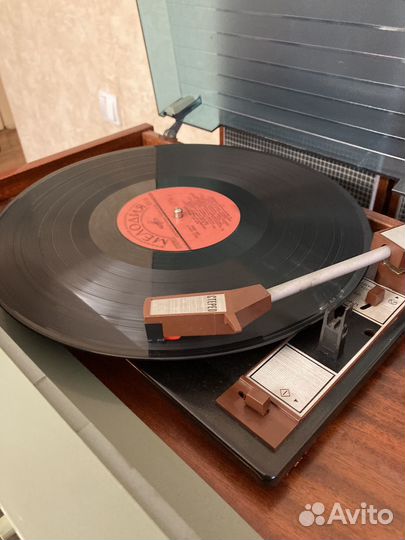 Проигрыватель винила вега-312-стерео
