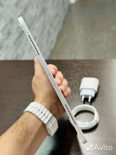 Отличный iPad Pro 11 64gb WiFi Only Оригинал