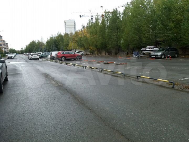 Машиноместо, 13 м²