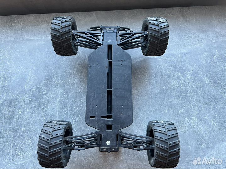 Машина на радиоуправлении