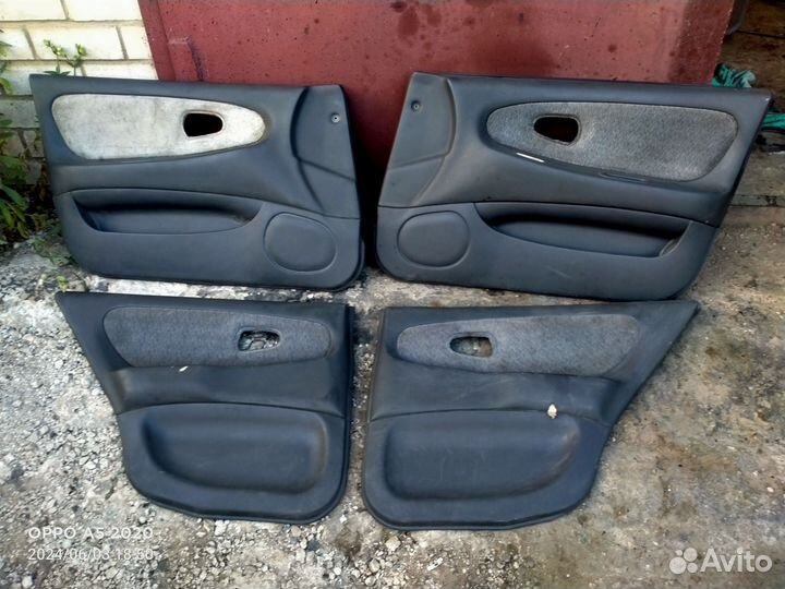 Обшивки дверей Mitsubishi Lancer 6