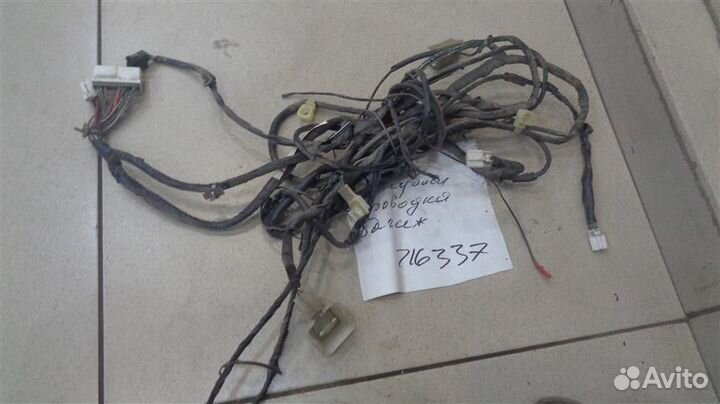 Проводка двери багажника Mitsubishi Galant E5 199