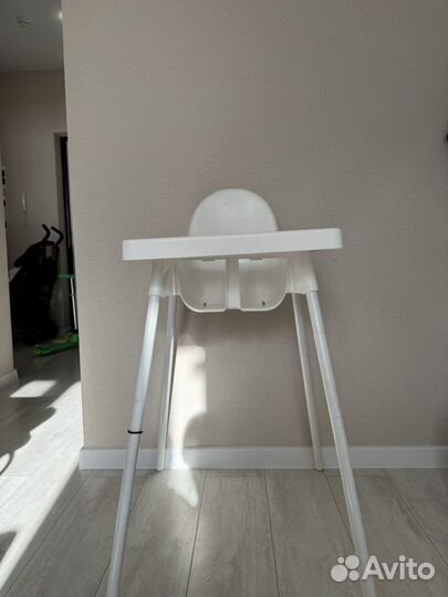 Стульчик для кормления IKEA с подножкой