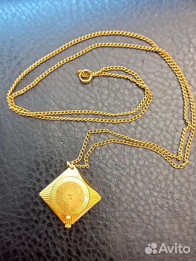 Часы-кулон Чайка ссср.Позолота